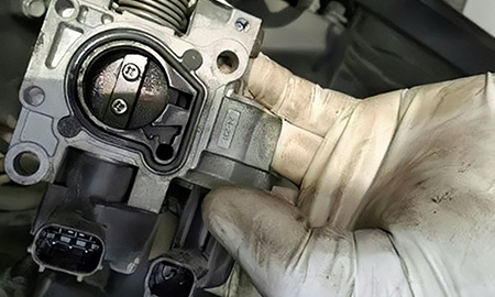 How-to-Replace-a-Motorcycle-Throttle-Body.png